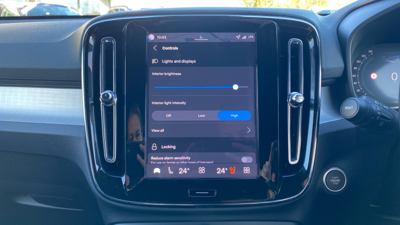 Volvo XC40 2.0 B3P Plus Black Edition 5dr Auto Petrol Estate